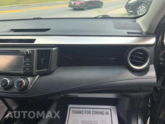 2015 Toyota RAV4 LE – miniatura 19