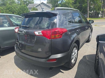 2015 Toyota RAV4 LE – miniatura 3
