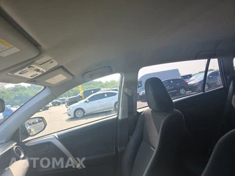 2015 Toyota RAV4 LE – miniatura 19