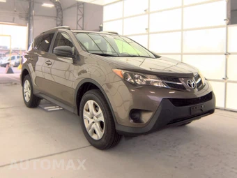 2015 Toyota RAV4 LE – miniatura 3