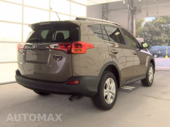 2015 Toyota RAV4 LE – miniatura 4