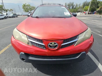 2015 Toyota RAV4 LE – miniatura 2