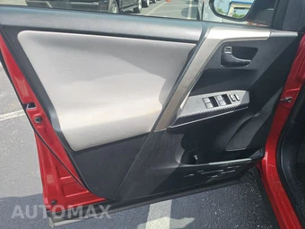 2015 Toyota RAV4 LE – miniatura 9