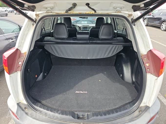 2015 Toyota RAV4 Limited – miniatura 16