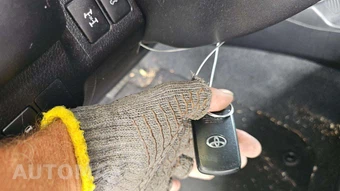 2015 Toyota RAV4 Limited – miniatura 17