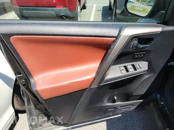 2015 Toyota RAV4 Limited – miniatura 9