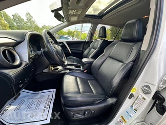 2015 Toyota RAV4 Limited – miniatura 13