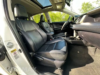 2015 Toyota RAV4 Limited – miniatura 15