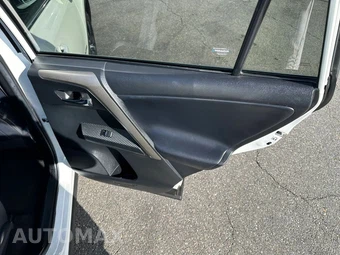 2015 Toyota RAV4 Limited – miniatura 37