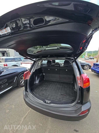 2015 Toyota RAV4 Limited – miniatura 14