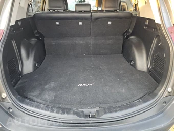 2015 Toyota RAV4 Limited – miniatura 16