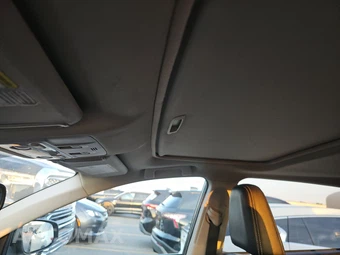 2015 Toyota RAV4 Limited – miniatura 17