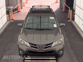 2015 Toyota RAV4 Limited – miniatura 2