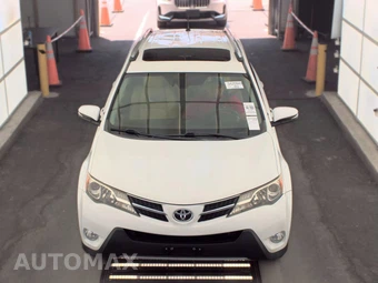 2015 Toyota RAV4 Limited – miniatura 2