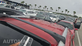 2015 Toyota RAV4 Limited - miniatura 29