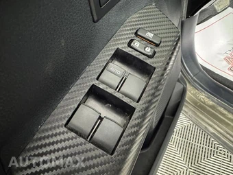 2015 Toyota RAV4 Limited - miniatura 39