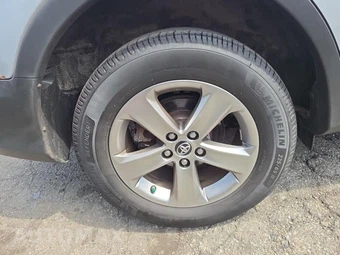 2015 Toyota RAV4 XLE – miniatura 10