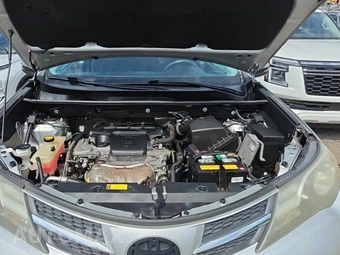 2015 Toyota RAV4 XLE – miniatura 18