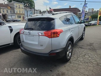 2015 Toyota RAV4 XLE – miniatura 4