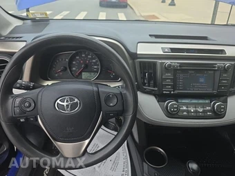 2015 Toyota RAV4 XLE – miniatura 14