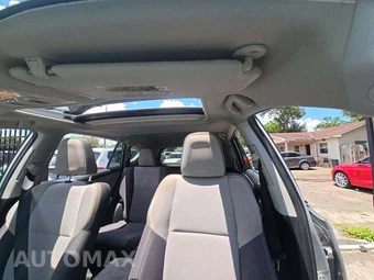 2015 Toyota RAV4 XLE – miniatura 11