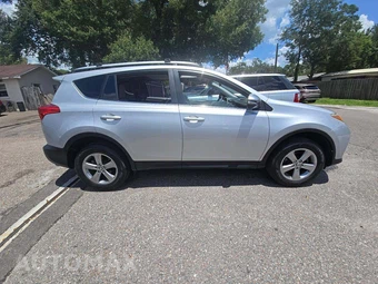 2015 Toyota RAV4 XLE – miniatura 4