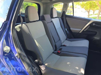 2015 Toyota RAV4 XLE – miniatura 16