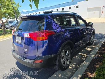 2015 Toyota RAV4 XLE – miniatura 3