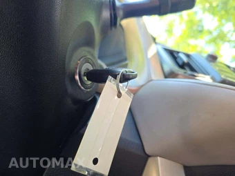 2015 Toyota RAV4 XLE – miniatura 8