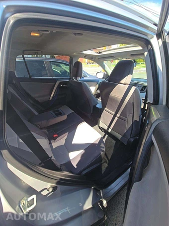 2015 Toyota RAV4 XLE – miniatura 16