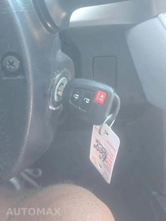 2015 Toyota RAV4 XLE – miniatura 8