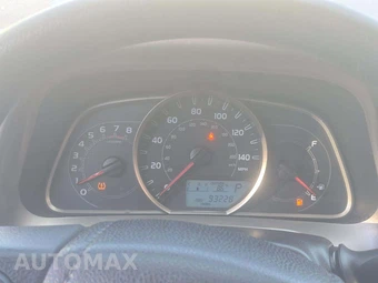 2015 Toyota RAV4 XLE – miniatura 9