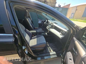 2015 Toyota RAV4 XLE - miniatura 18