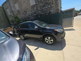 2015 Toyota RAV4 XLE - miniatura 4