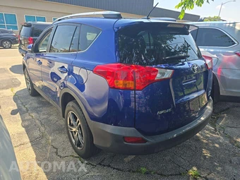 2015 Toyota RAV4 XLE – miniatura 2