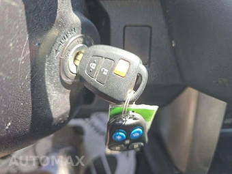2015 Toyota RAV4 XLE – miniatura 8