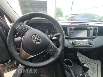 2015 Toyota RAV4 XLE – miniatura 10