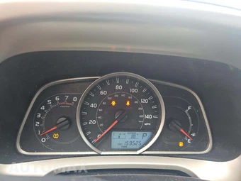 2015 Toyota RAV4 XLE – miniatura 9