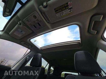 2015 Toyota RAV4 XLE – miniatura 12