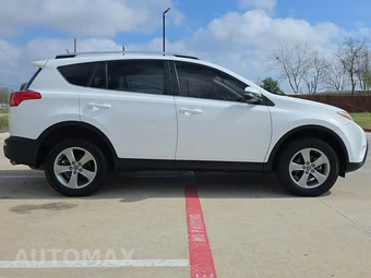 2015 Toyota RAV4 XLE – miniatura 5