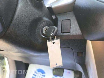 2015 Toyota RAV4 XLE – miniatura 9