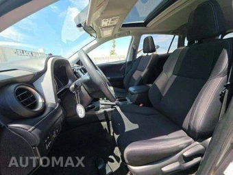 2015 Toyota RAV4 XLE – miniatura 7
