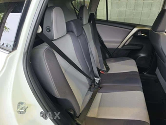 2015 Toyota RAV4 XLE – miniatura 16