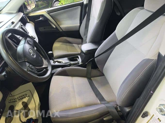 2015 Toyota RAV4 XLE – miniatura 6