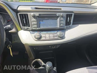 2015 Toyota RAV4 XLE – miniatura 10