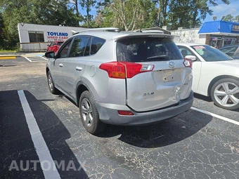 2015 Toyota RAV4 XLE – miniatura 2