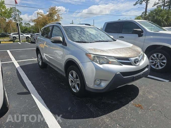 2015 Toyota RAV4 XLE – miniatura 4