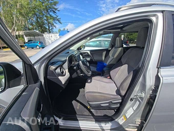 2015 Toyota RAV4 XLE – miniatura 6