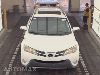 2015 Toyota RAV4 XLE – miniatura 2