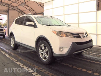 2015 Toyota RAV4 XLE – miniatura 3